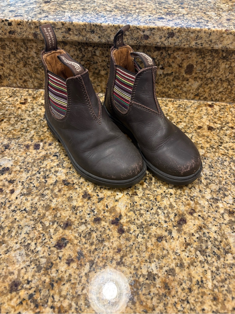 Blundstone Brown Leather Kids Chelsea Boots size AU 10/US 11 Boys Girls